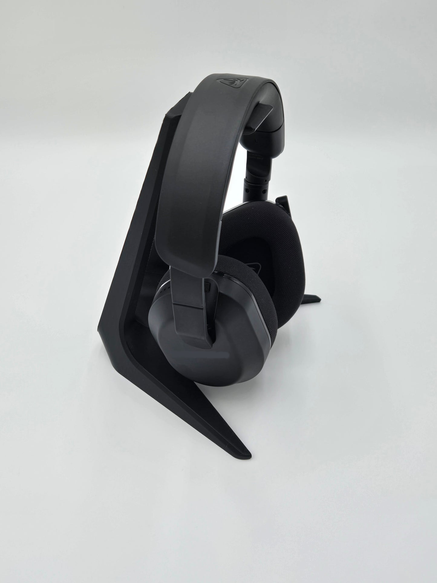 Sleek & Sturdy Headset Holder for Desk & Gaming Setup