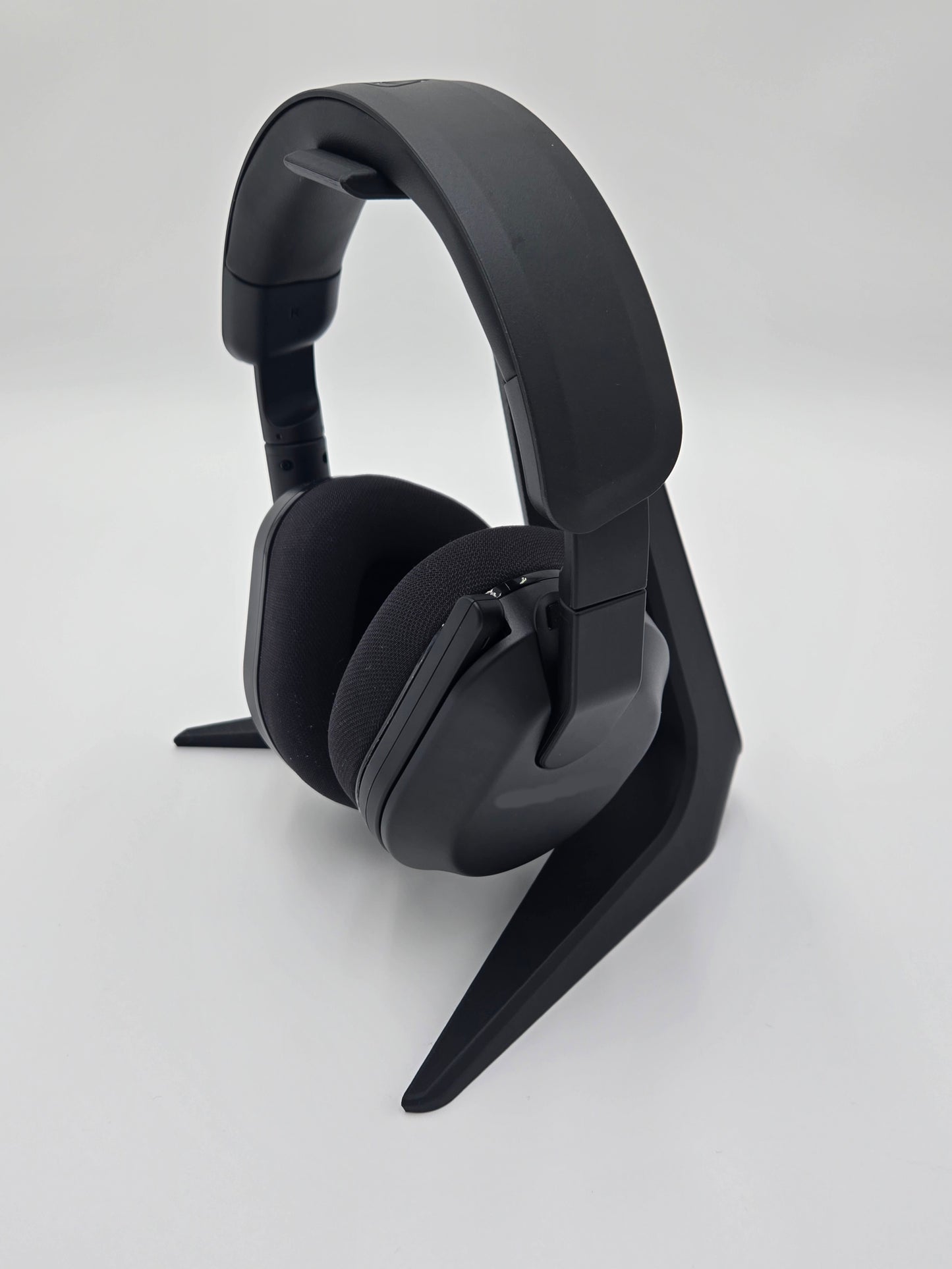 Sleek & Sturdy Headset Holder for Desk & Gaming Setup
